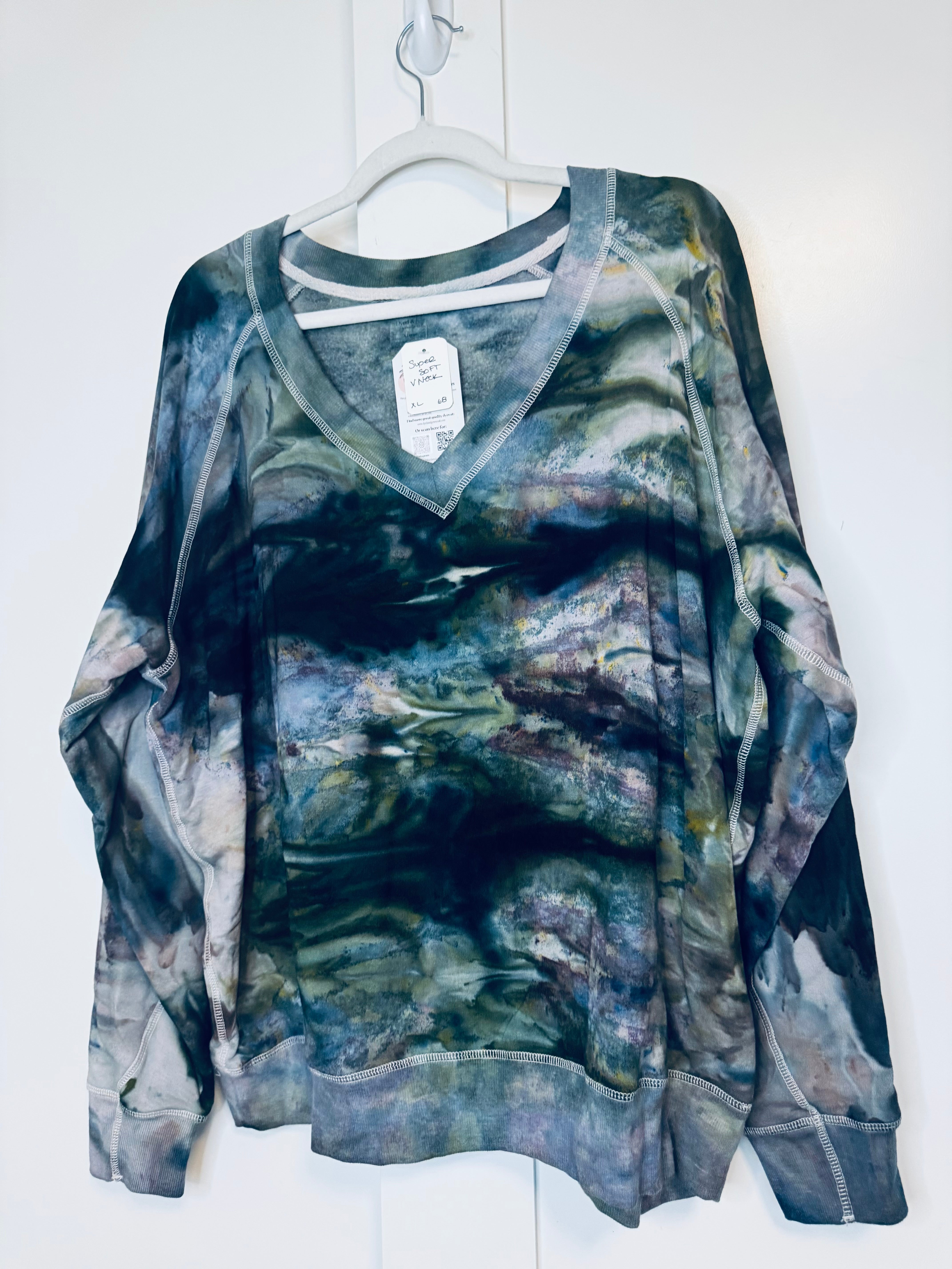 XL Super Soft V Neck Sweater