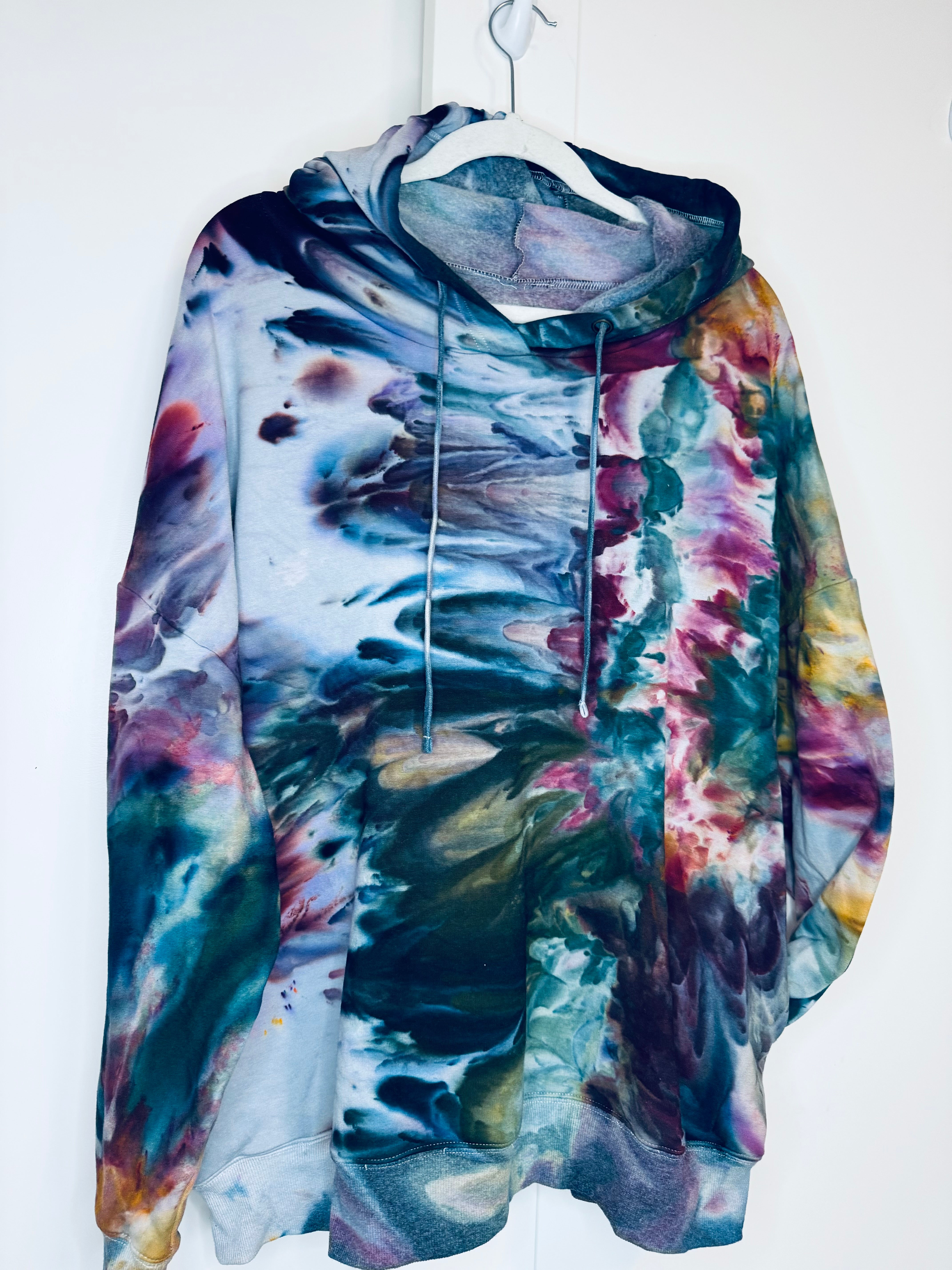 XXL Ice Dye Super Soft Hoodie