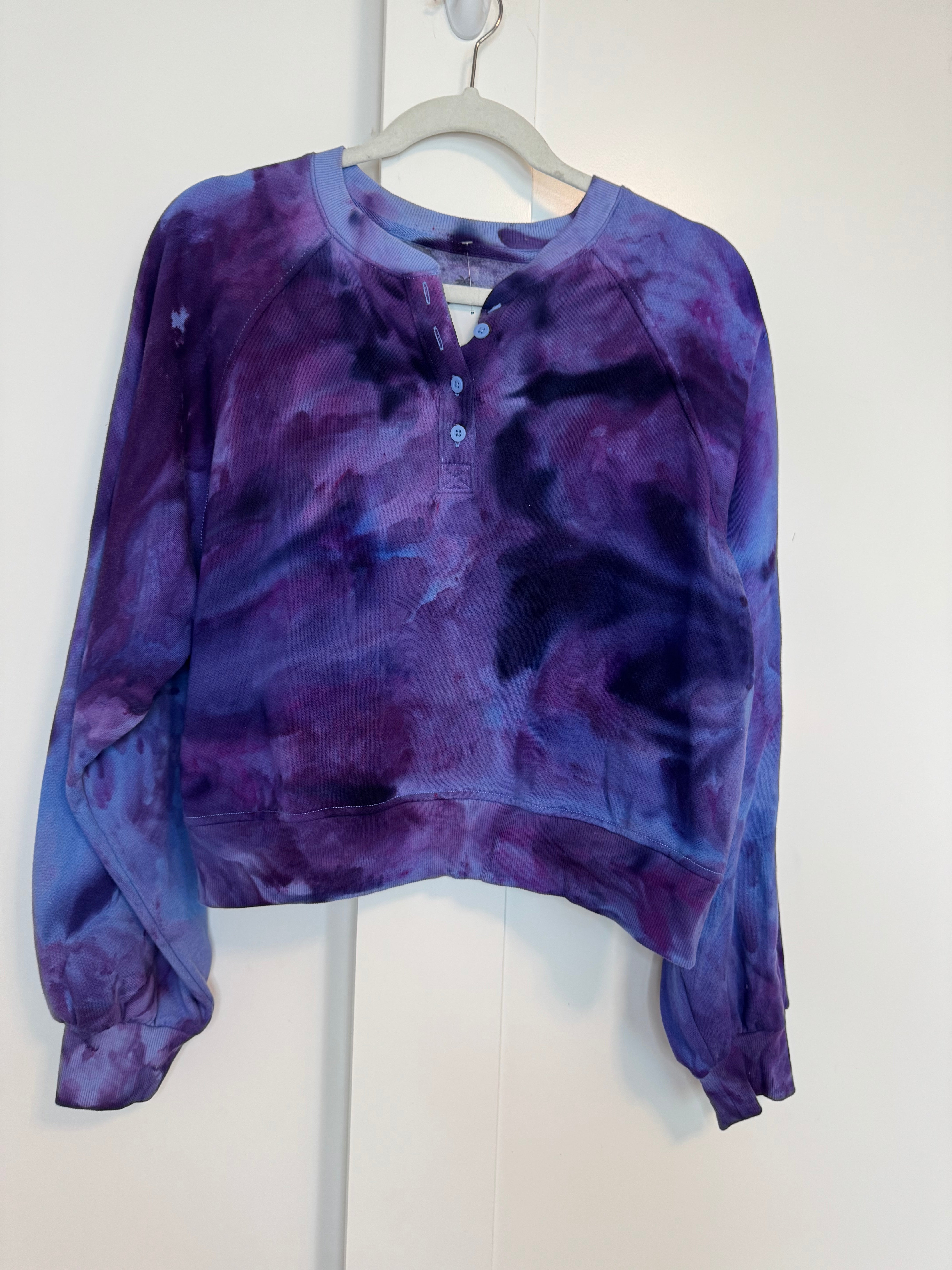 Small Ice Dye So Cozy Henley