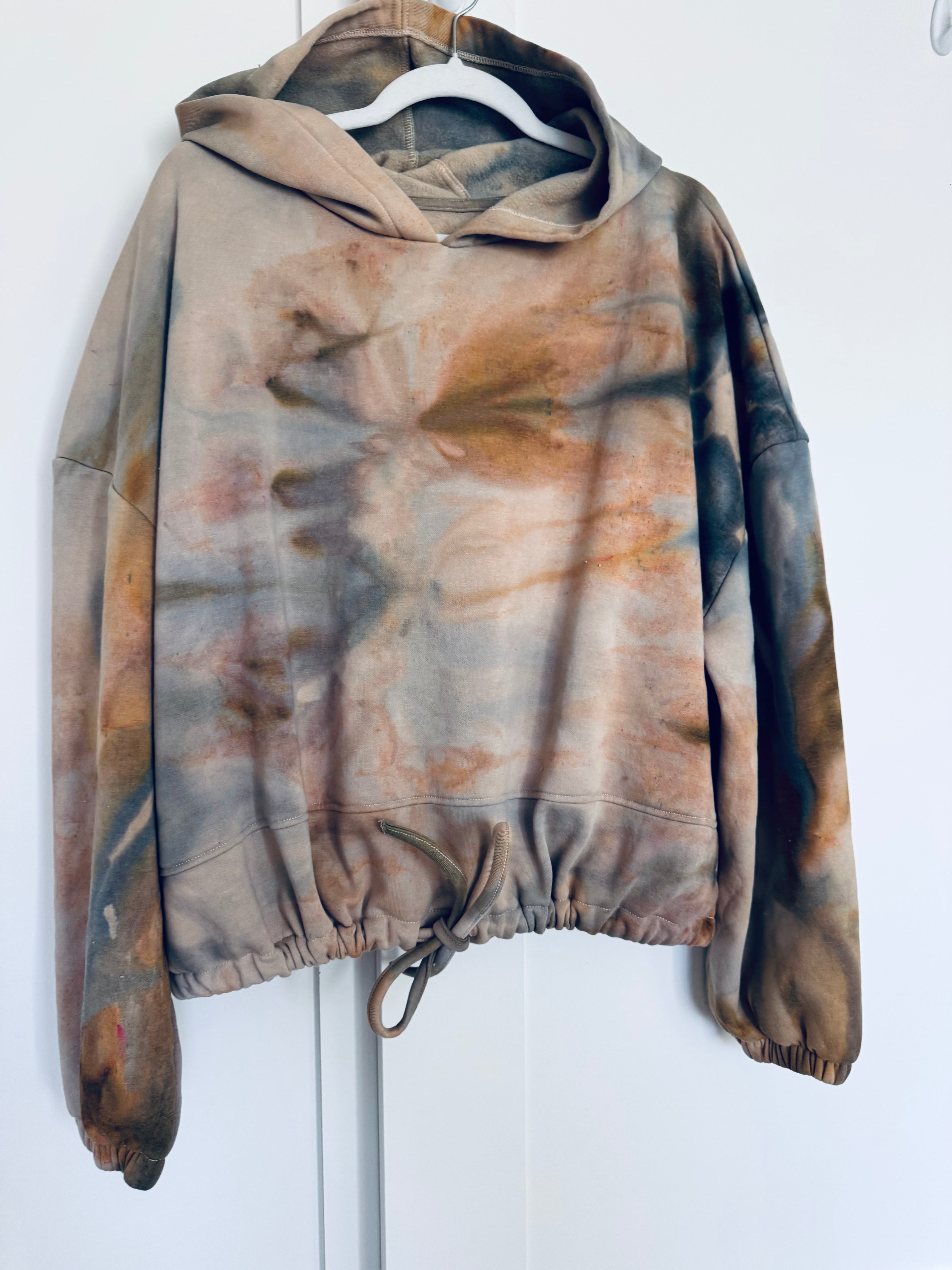 L-XL Semi Cropped Cinch Hoodie