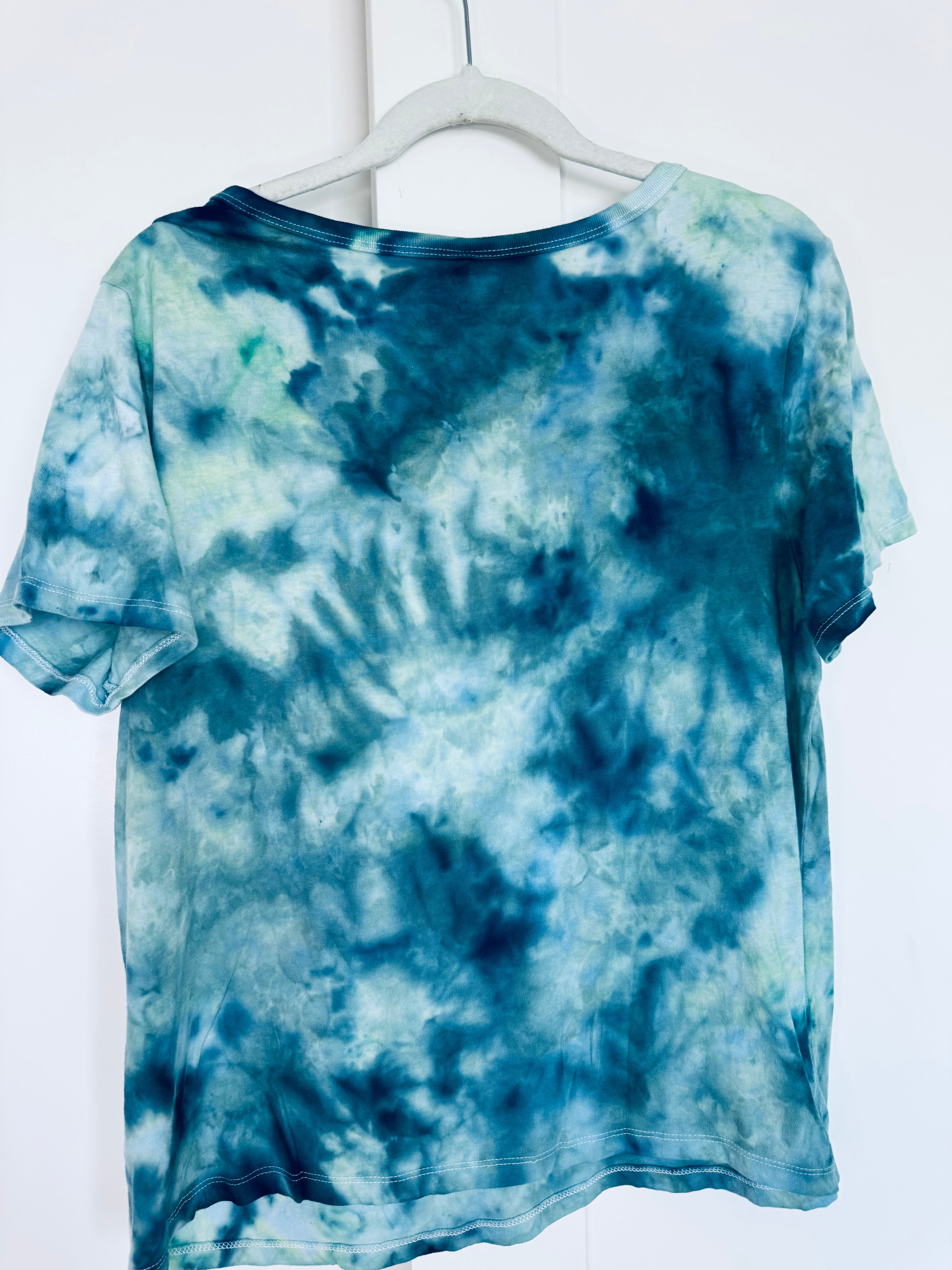 XL Ice Dye Vintage Soft V-Neck Ladies Tee