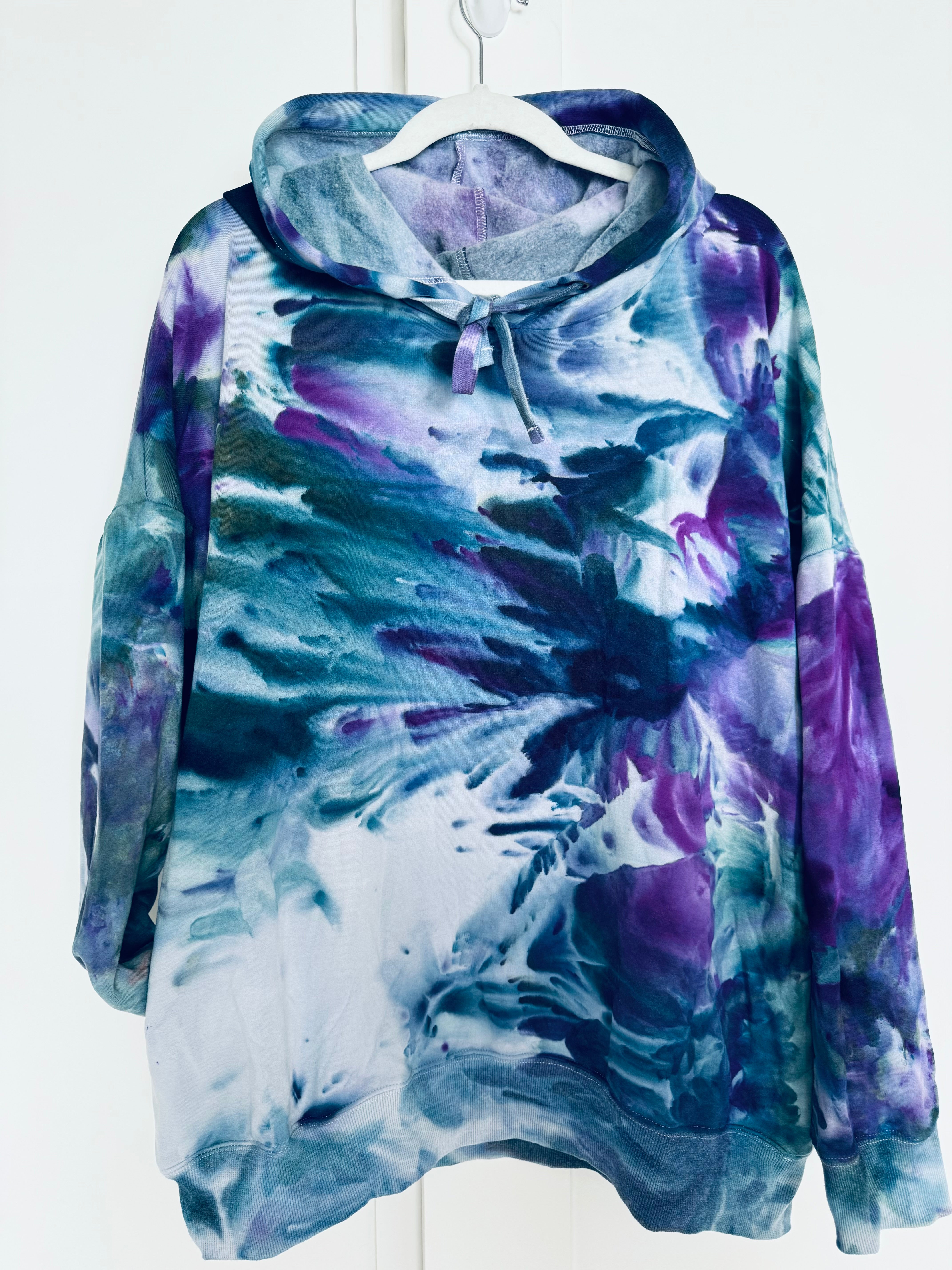 XXL Ice Dye Super Soft Hoodie