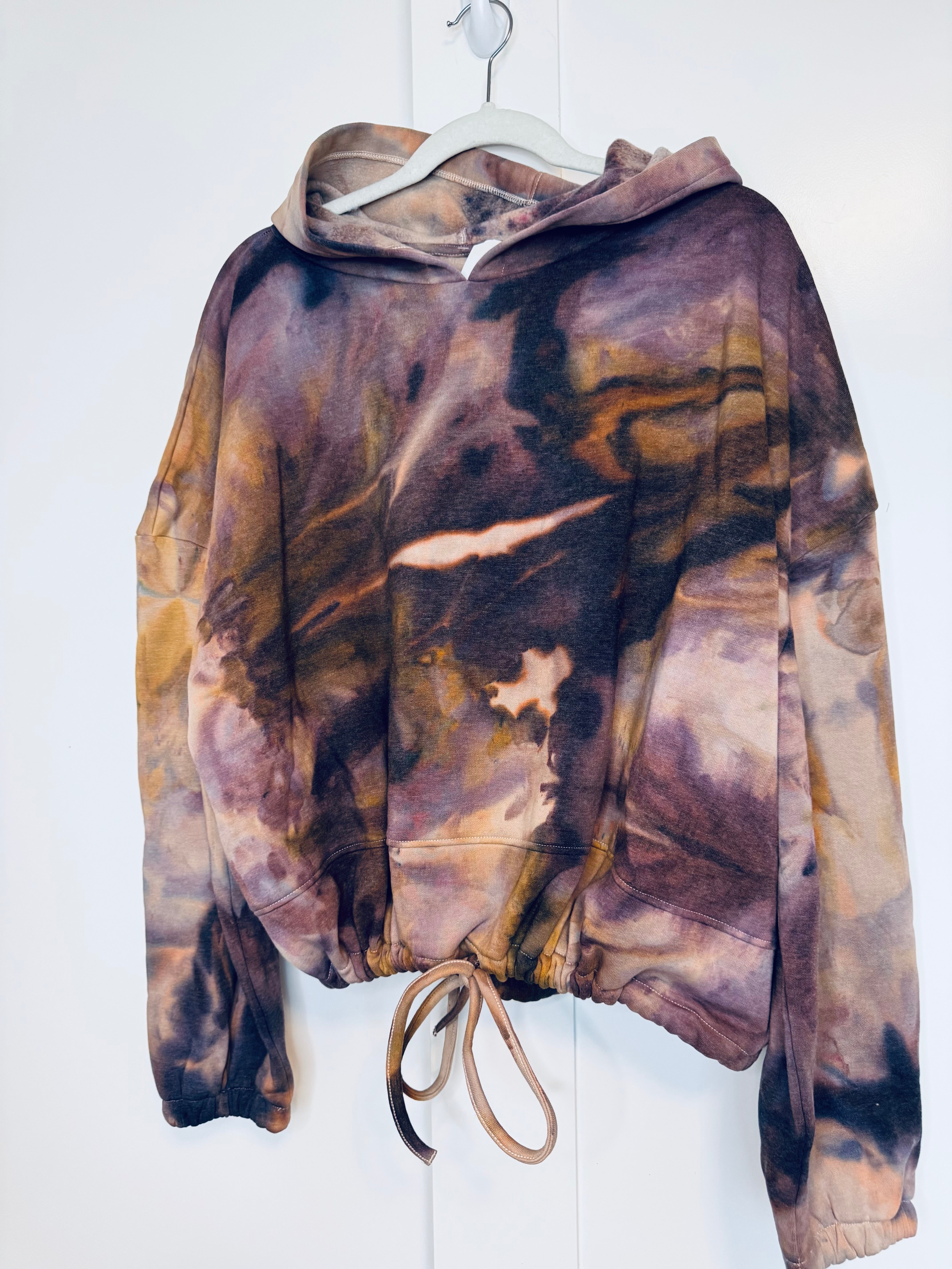 Large-XL Semi Cropped Cinch Hoodie