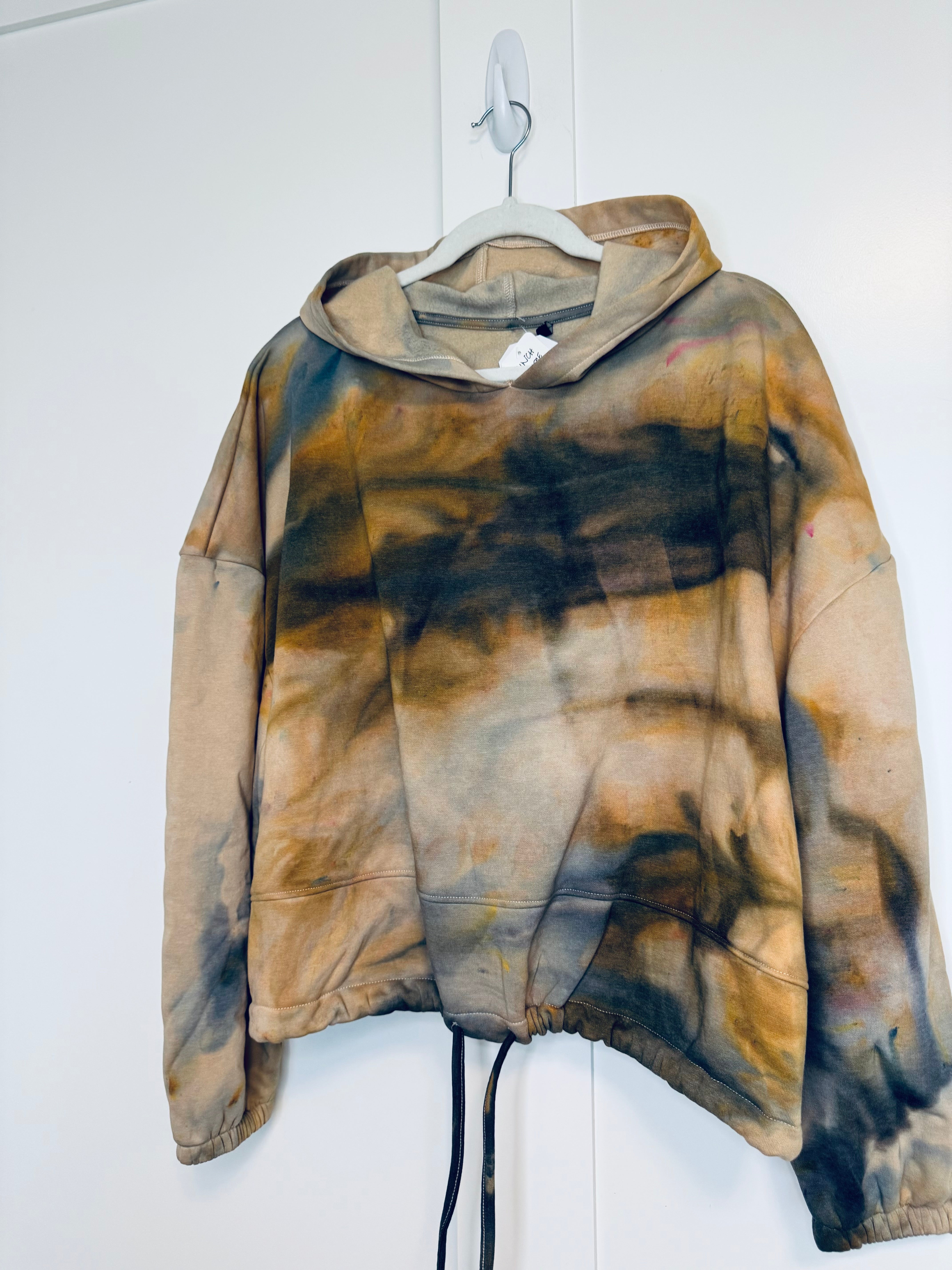 Large-XL Semi Cropped Cinch Hoodie