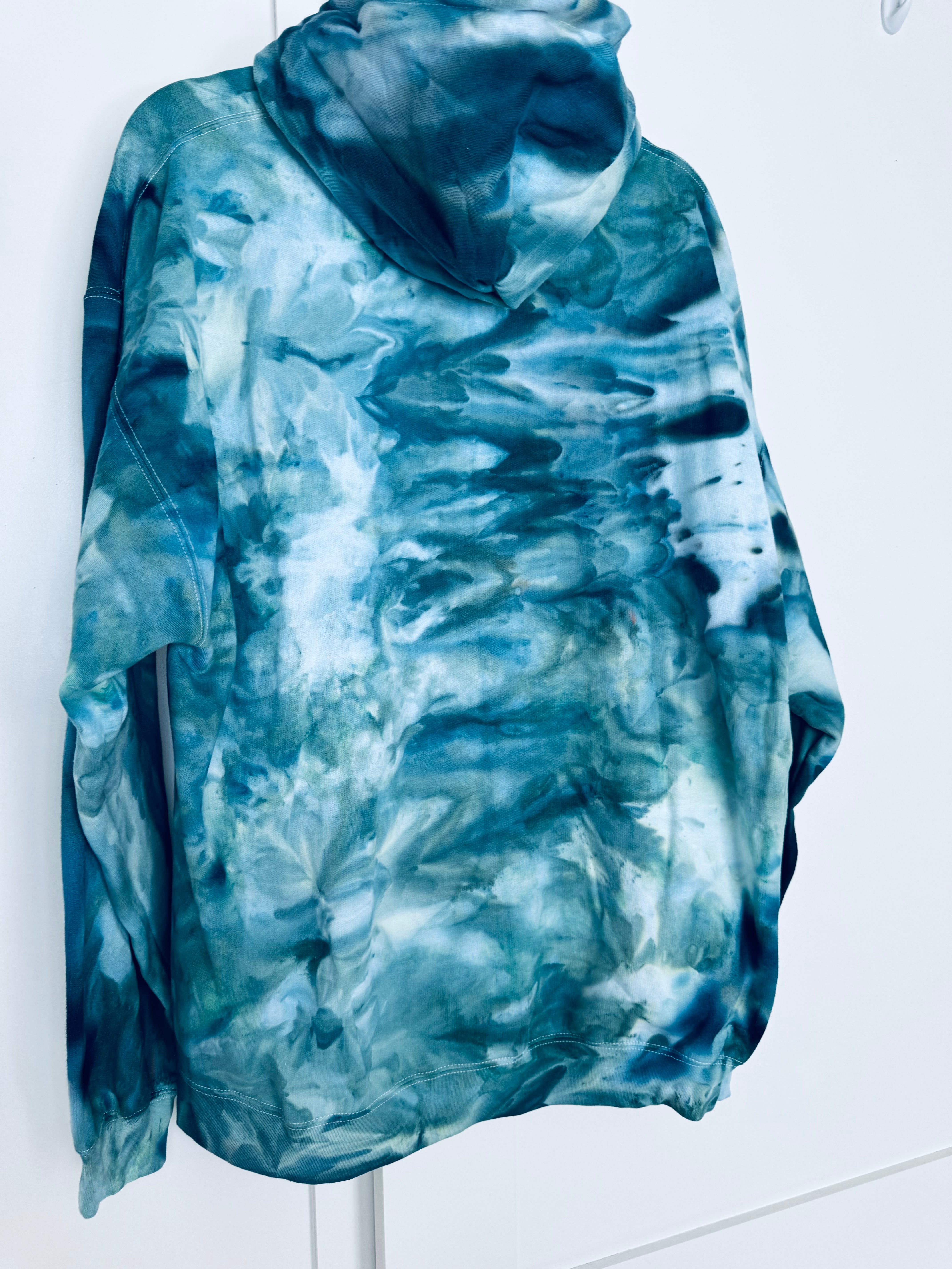 XL Unisex Ice Dye Hoodie