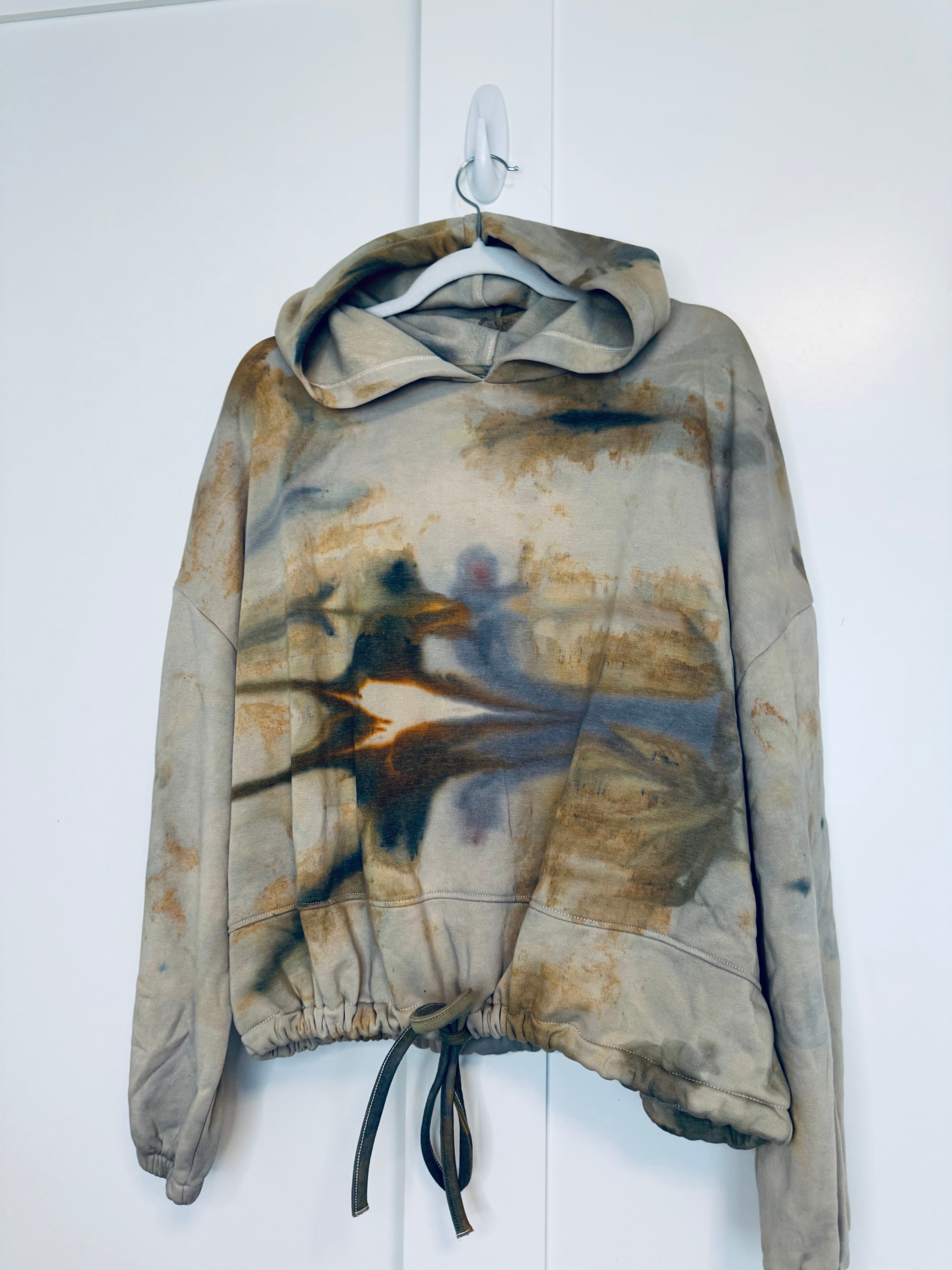 Large-XL Semi Cropped Cinch Hoodie