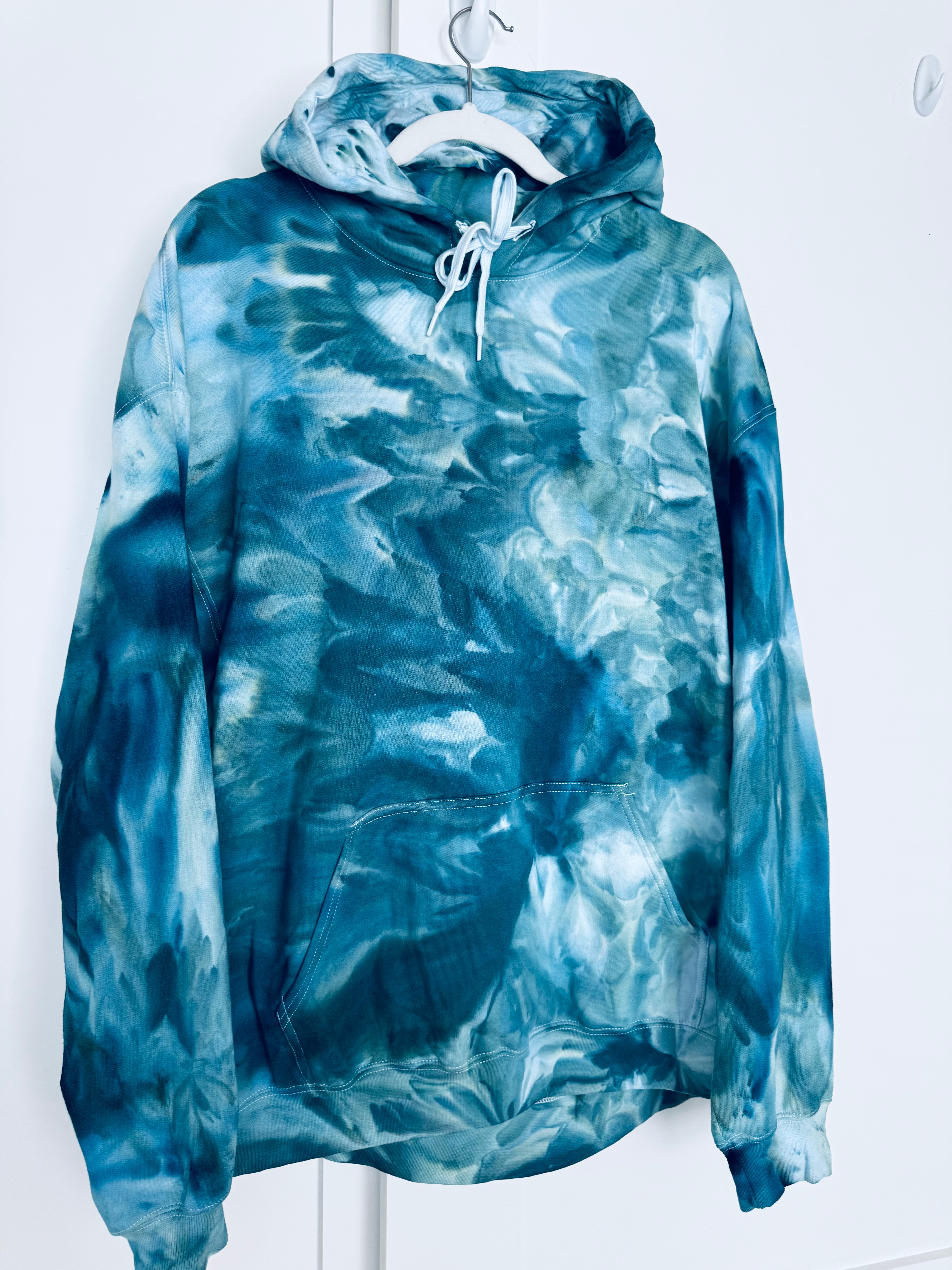 XL Unisex Ice Dye Hoodie