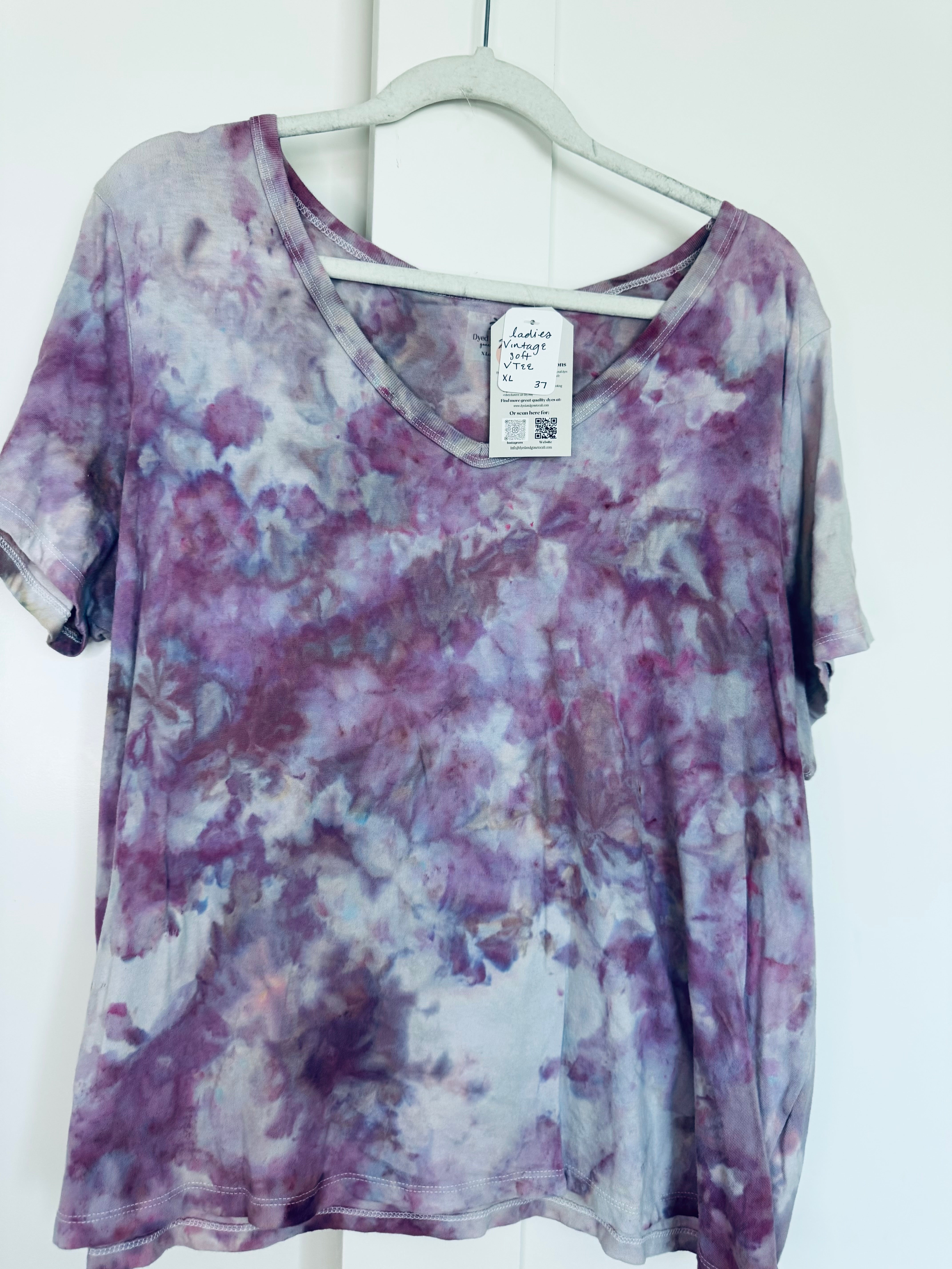 XL Ice Dye Vintage Soft V-Neck Ladies Tee