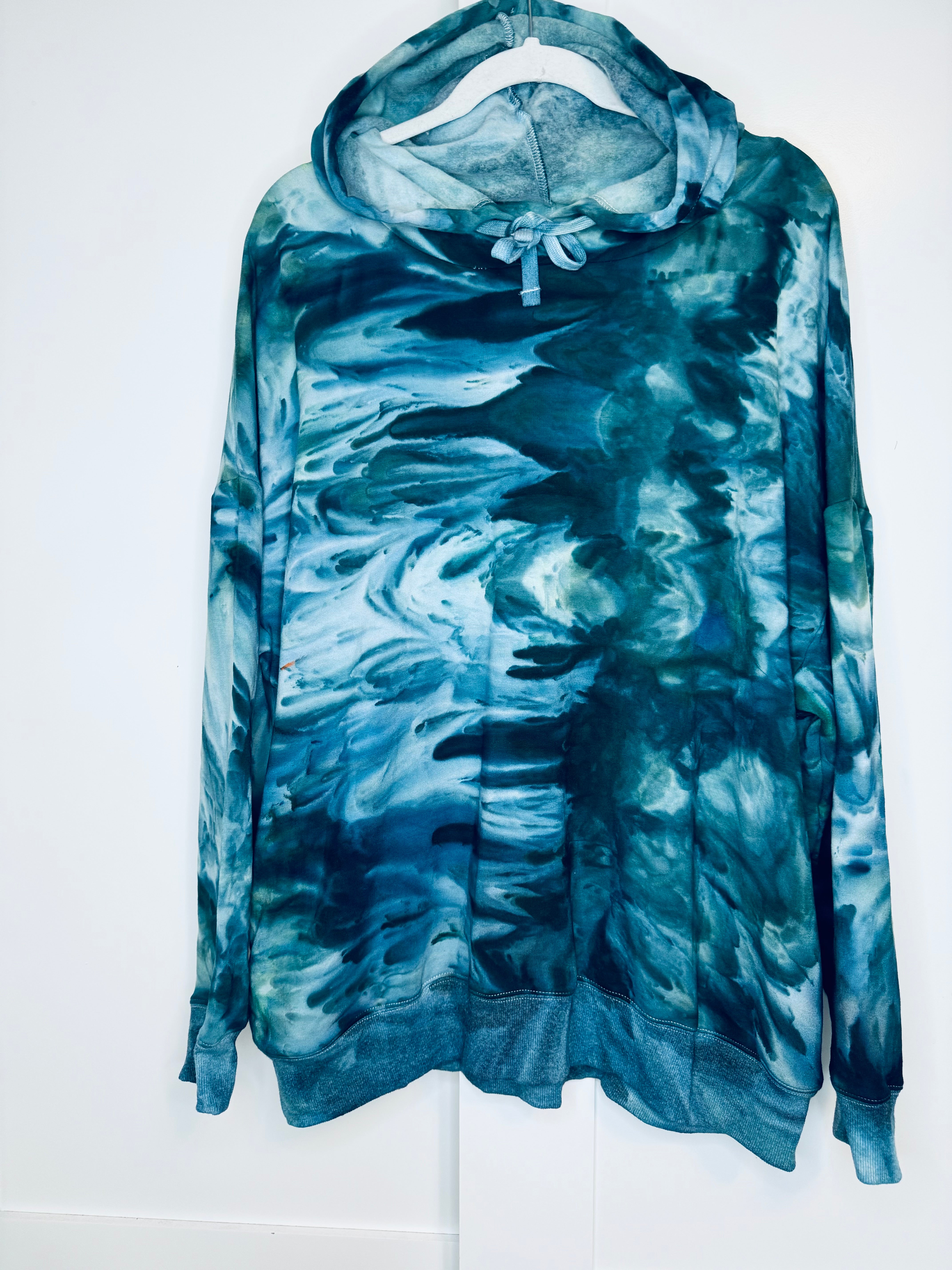 XXL Ice Dye Super Soft Hoodie